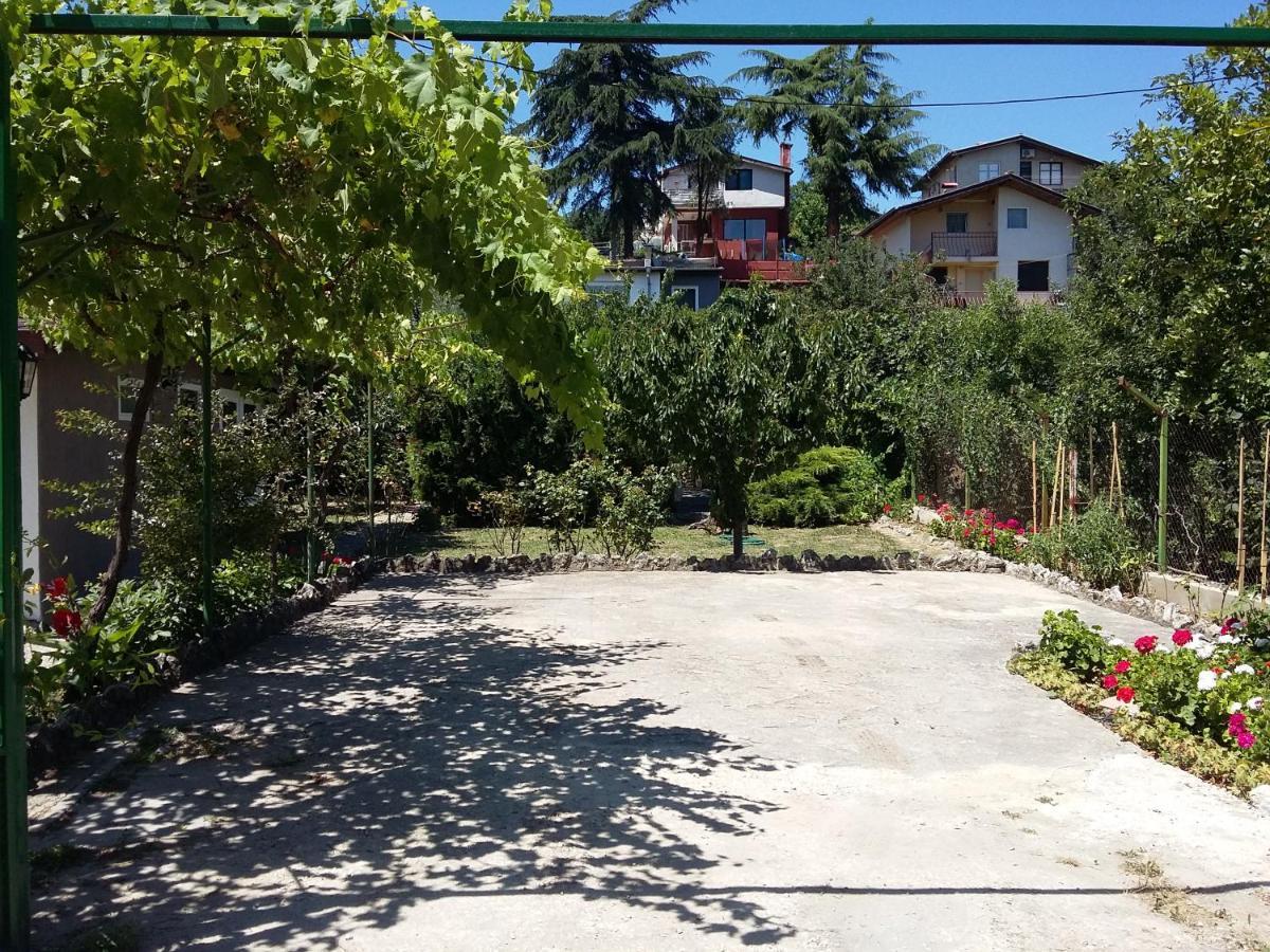 Villa Sunny Day Saints Constantine and Helena Exteriör bild